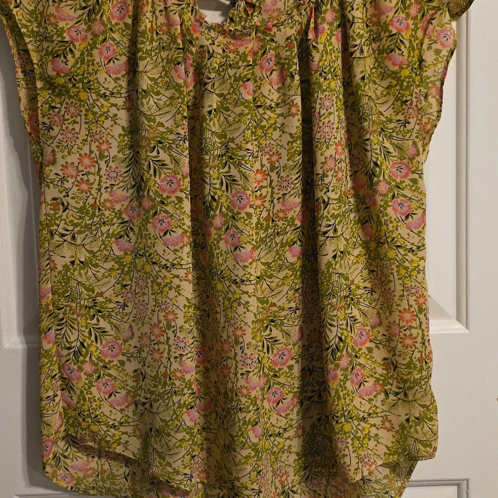 LC Lauren Conrad Floral Top with Green and Pink Accents - Picture 7 of 10